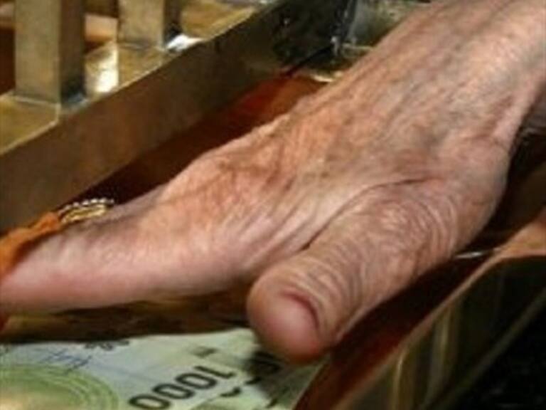 ADN Te Escucha: el endeudamiento del adulto mayor