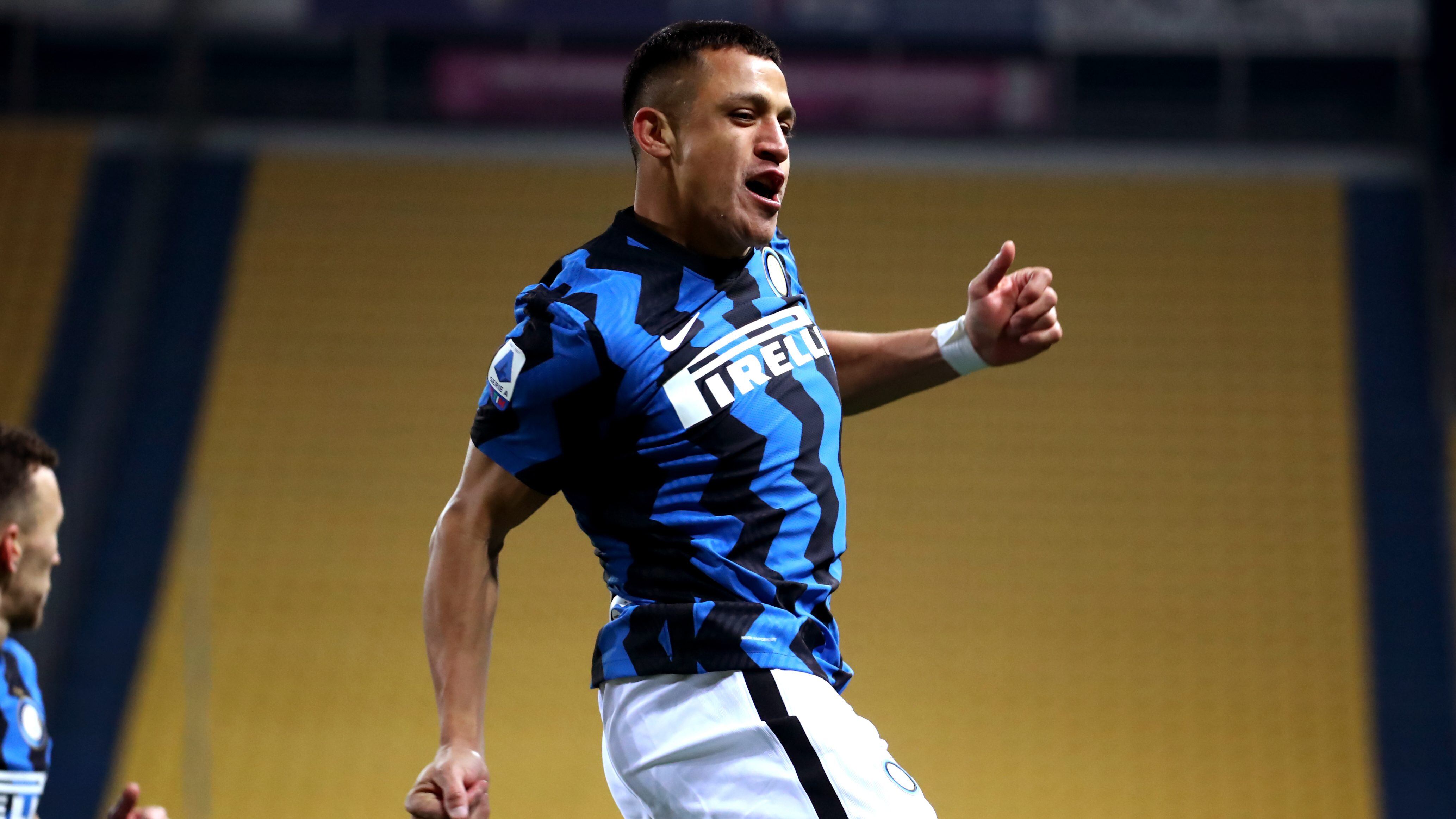 PARMA, ITALY - MARCH 04: Alexis Sanchez of FC Internazionale celebrates after scoring his goal ,during the Serie A match between Parma Calcio and FC Internazionale at Stadio Ennio Tardini on March 4, 2021 in Parma, Italy. (Photo by MB Media/Getty Images)