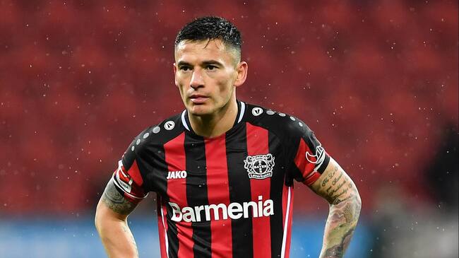 LEVERKUSEN, GERMANY - DECEMBER 04: Leverkusen`s Charles Aranguiz looks on during the Bundesliga match between Bayer 04 Leverkusen and SpVgg Greuther Fürth at BayArena on December 04, 2021 in Leverkusen, Germany. (Photo by Frederic Scheidemann/Getty Images)