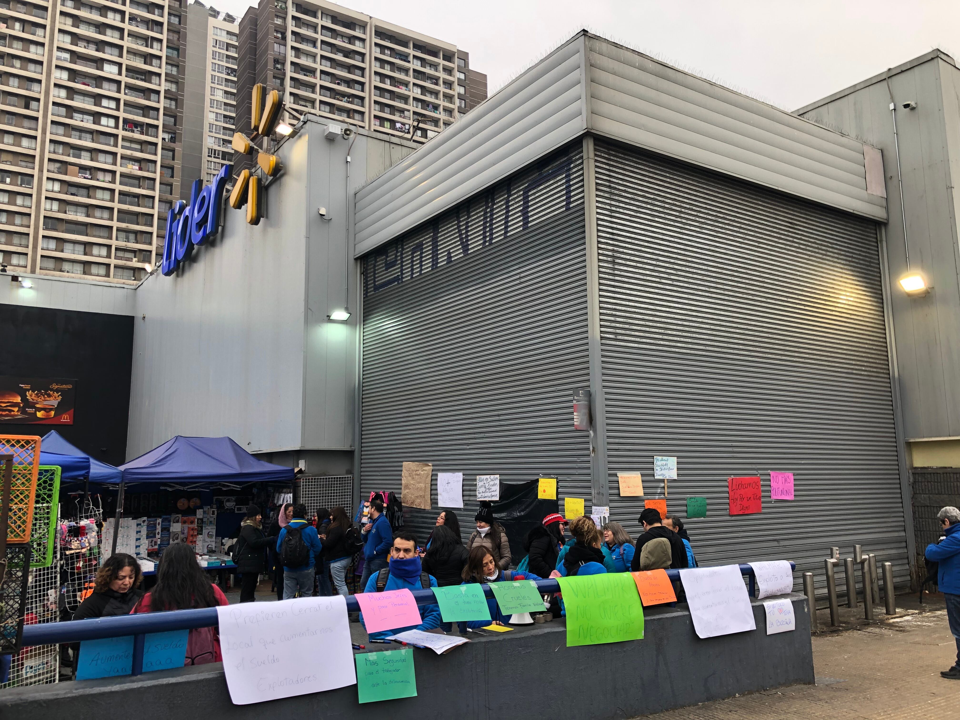 Tras seis días de movilizaciones: trabajadores de Walmart finalizan huelga