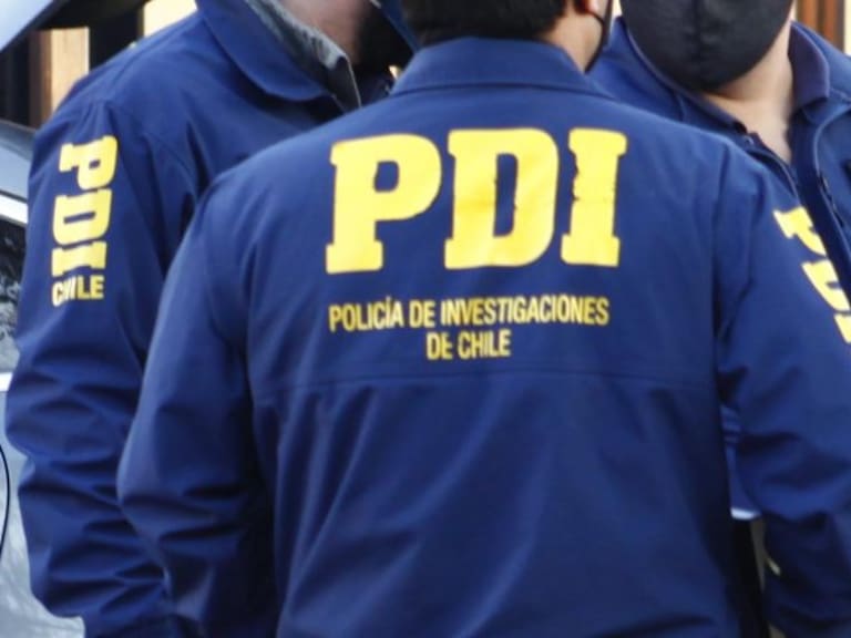 PDI detuvo a un funcionario activo y a otro en retiro acusados de delitos de cohecho y violación de secreto en investigación por contrabando de joyas