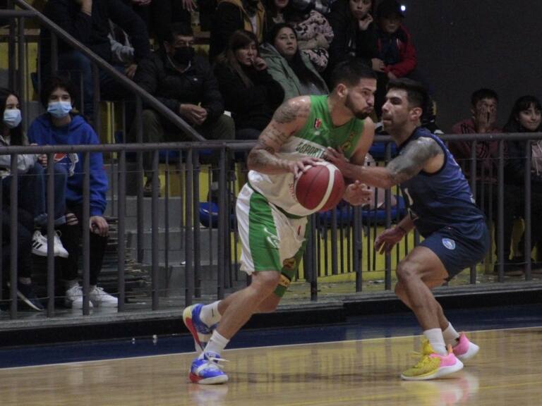 Castro, Valdivia y Universidad de Concepción están a un paso de semifinales en los playoffs de la Liga Nacional de Básquetbol