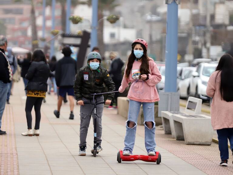24 DE JULIO DE 2021 /VIÑA DEL MARGran cantidad de personas se vio en Reñaca este último fin de semana de vacaciones de invierno.
FOTO: MANUEL LEMA OLGUIN/AGENCIAUNO