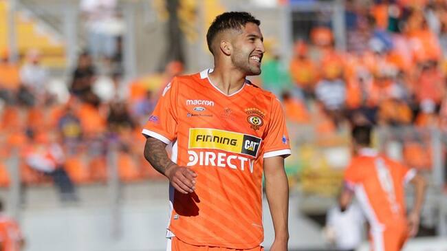 28 DE ABRIL DE 2019/CALAMAIgnacio Jara, durante el partido valido por la fecha 10 del Campeonato Nacional de Primera B 2019, entre Cobreloa y Santiago Wanderers, disputado en el Estadio Zorros del Desierto.
FOTO: JUAN RICARDO/AGENCIAUNO