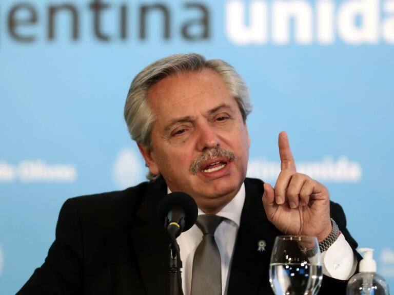 Presidente de Argentina y aumento de casos de Covid-19: «La gente se relajó y se relajó equivocadamente»