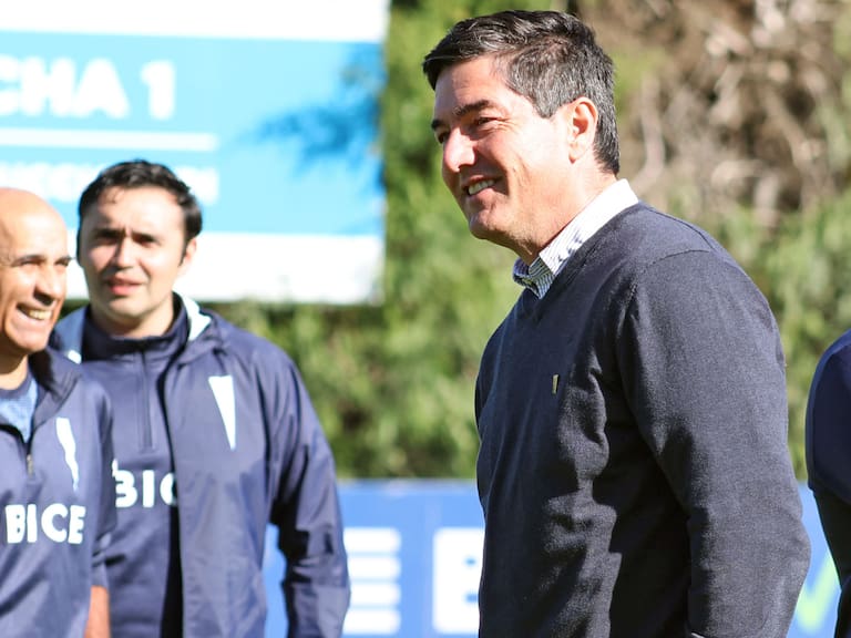 Matías Claro fija su gran objetivo al mando de la UC y da señales sobre el futuro de Fernando Zampedri: “No podemos…”