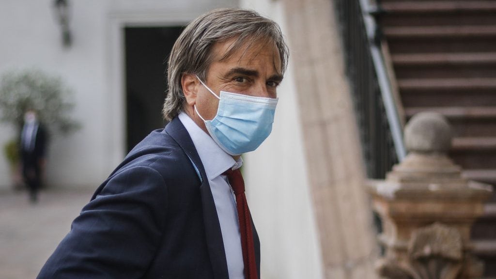 12 de marzo del 2021/SANTIAGOEl diputado Luciano Cruz-Coke, se retiran del Palacio de La Moneda, tras reunirse con el Presidente de La Republica.
FOTO: SEBASTIAN BELTRAN GAETE/AGENCIAUNO