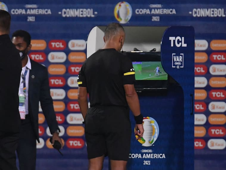 Miguel Scime, asesor de FIFA, analizó el mal uso del VAR en Sudamérica