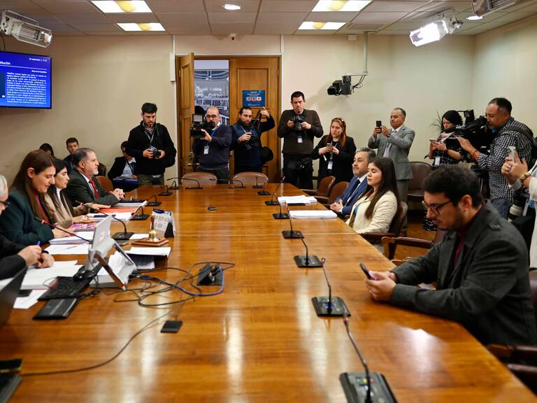 Marcada por errores de redacción: Diputados constituyen comisión para revisar acusaciones constitucionales contra ministros de la Corte Suprema