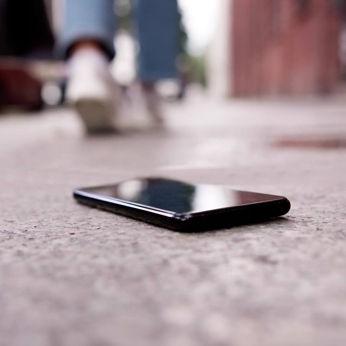 “Sabemos dónde vives”: joven estudiante es amenazado por ladrones que robaron su celular en Viña del Mar