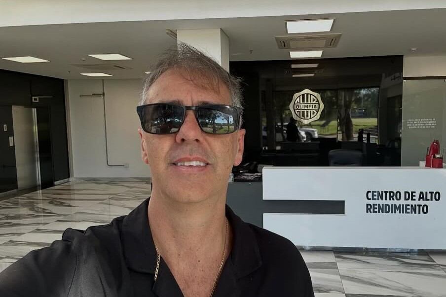 Instagram @regis_marques_oficial