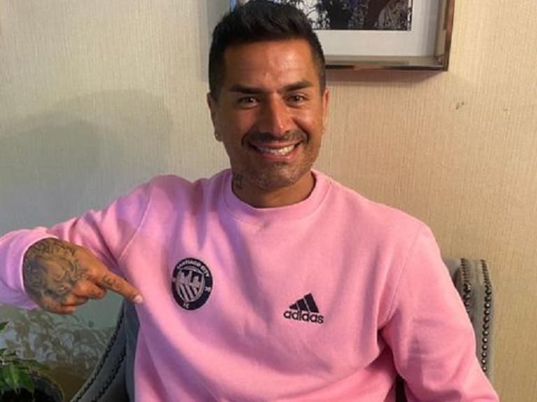 Jorge Acuña tras asumir como nuevo DT de Santiago City: «Para mí, acá parte mi carrera como técnico profesional»