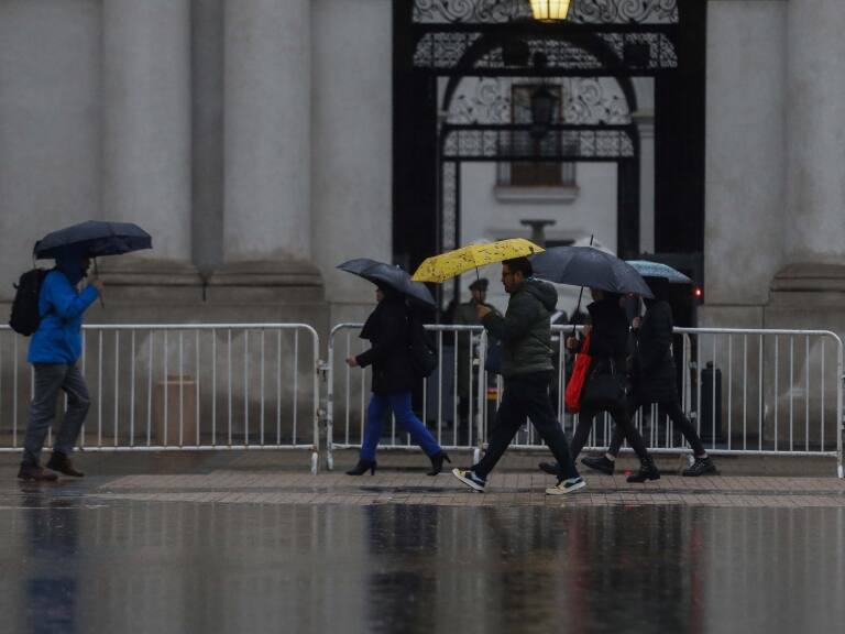 Sistema frontal vuelve a la zona central: se pronostican lluvias para este lunes