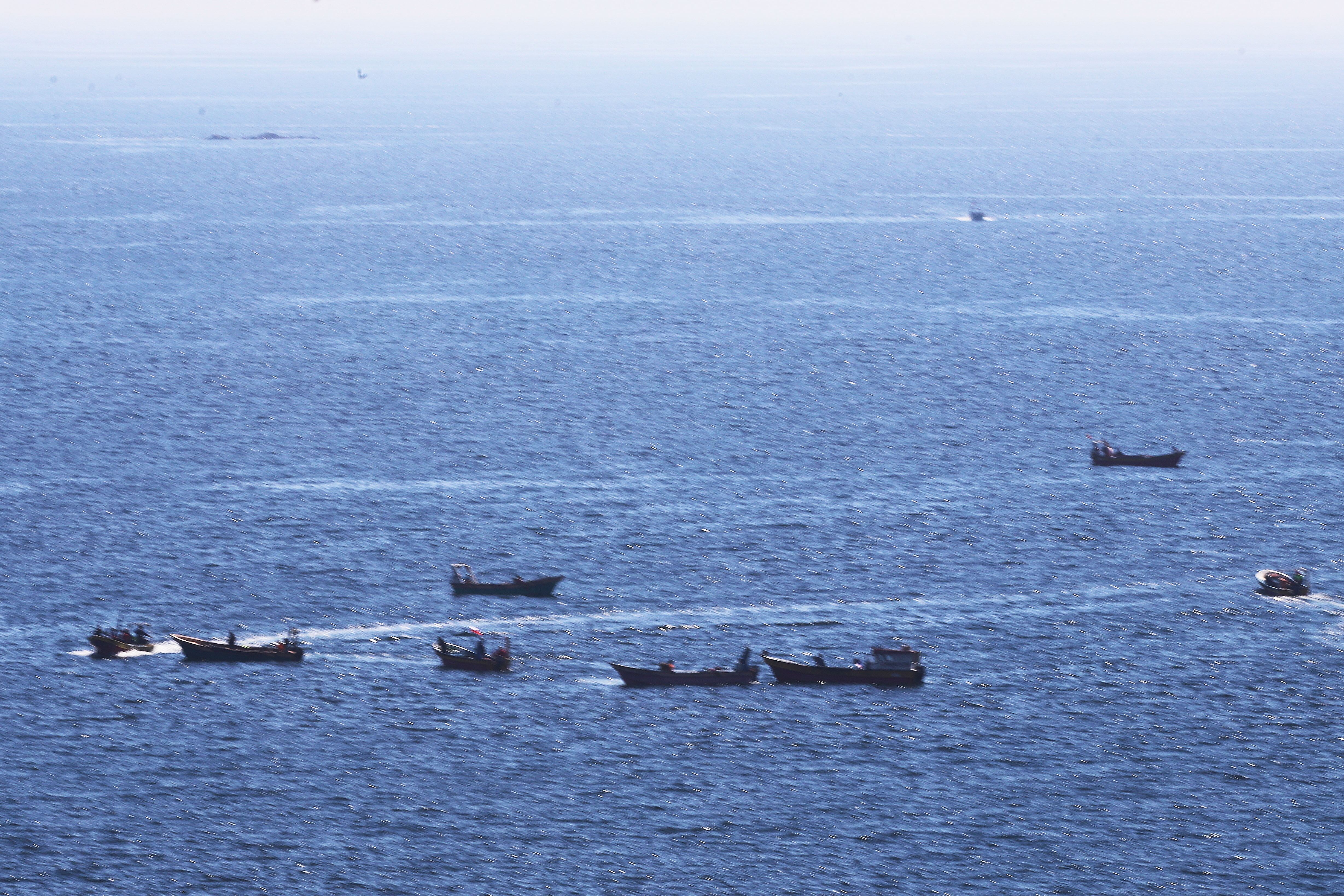 27 DE MARZO DE 2025 /VALPARAISO
Pescadores bloquean con sus botes el Puerto de Valparaiso, en protesta por sus demandas por las cuotas de la ley de pesca.
FOTO: MANUEL LEMA OLGUIN/AGENCIAUNO