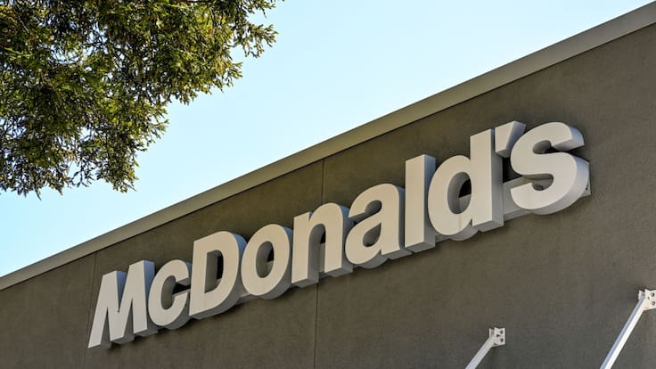 Corte ordena a Providencia entregar patente definitiva a McDonald’s para su AutoMac en Bilbao