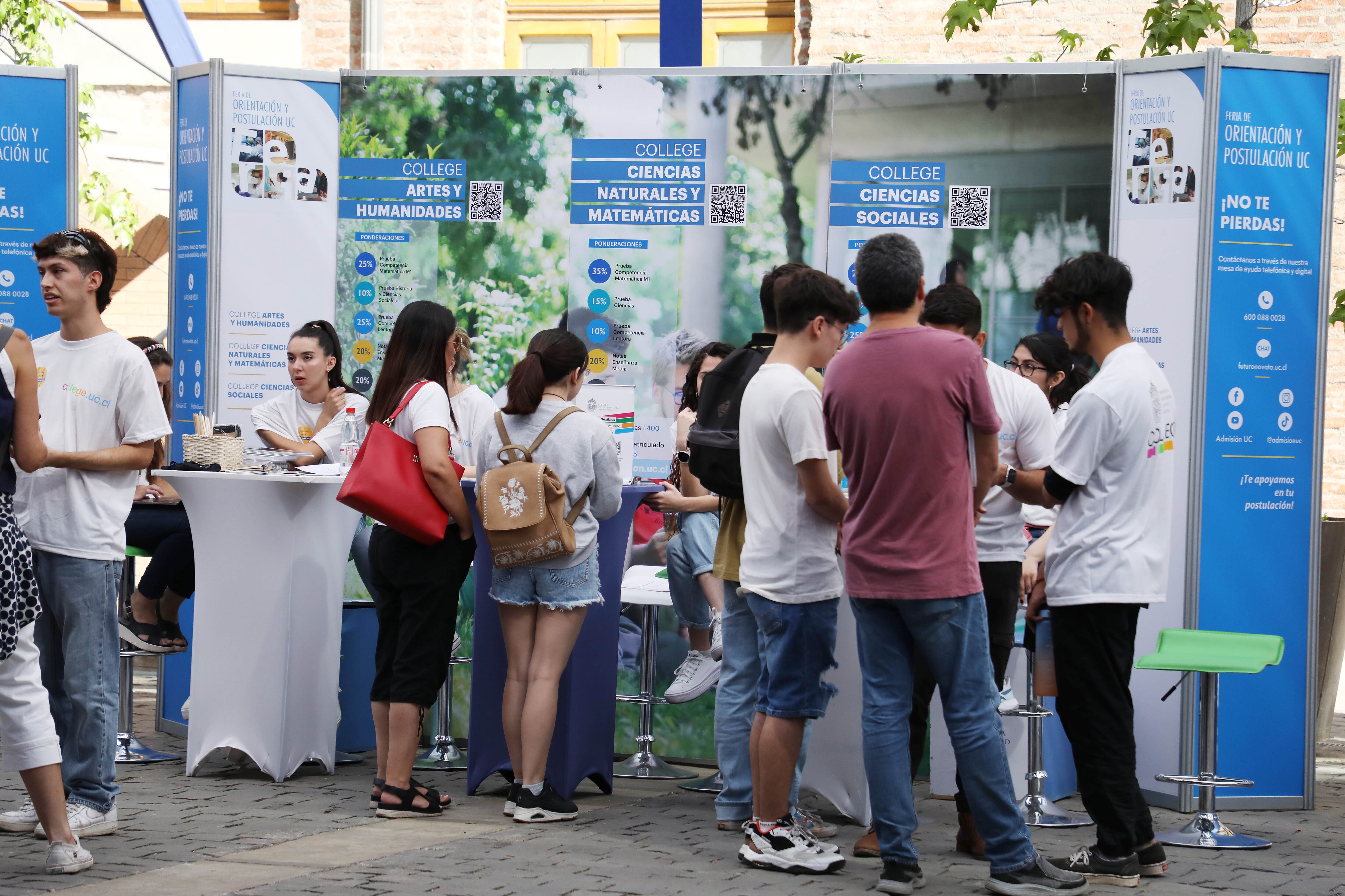 Estudiantes universitarios