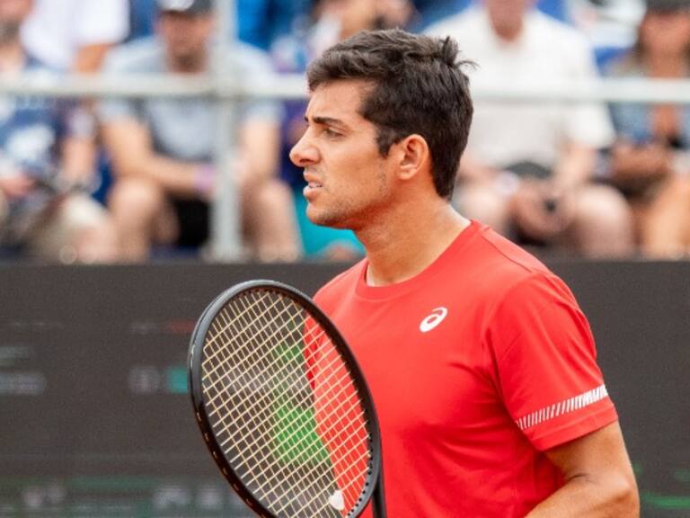 Cristian Garin sufre ante un motivado Sebastián Báez y es eliminado del Chile Open 2023
