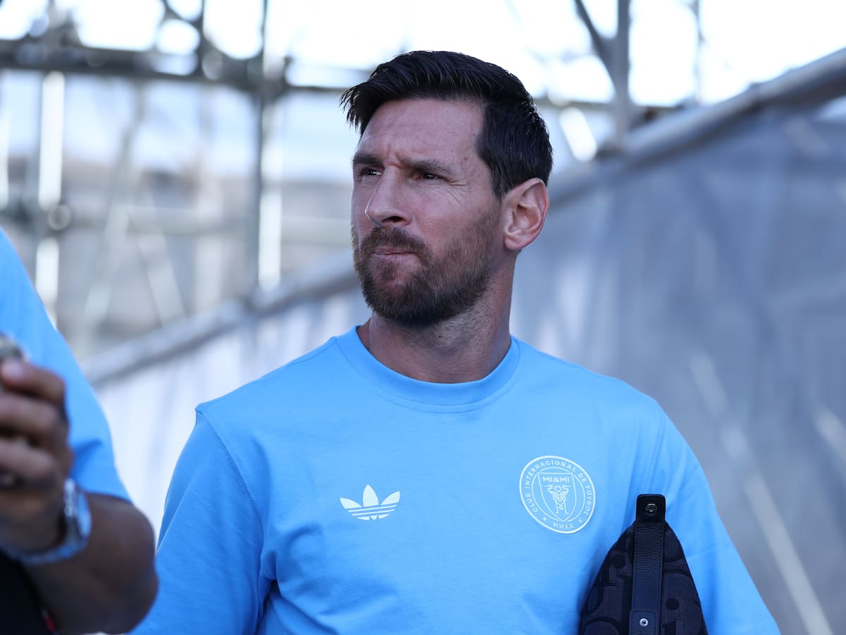 Cambió el balón de oro por cartera de lujo: este es el millonario precio del comentado bolso de Leo Messi