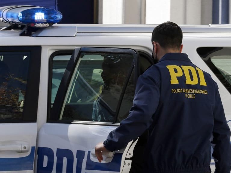 PDI detuvo a dos sujetos por infracción a la ley de drogas: Uno de ellos es funcionario de la Municipalidad de San Ramón