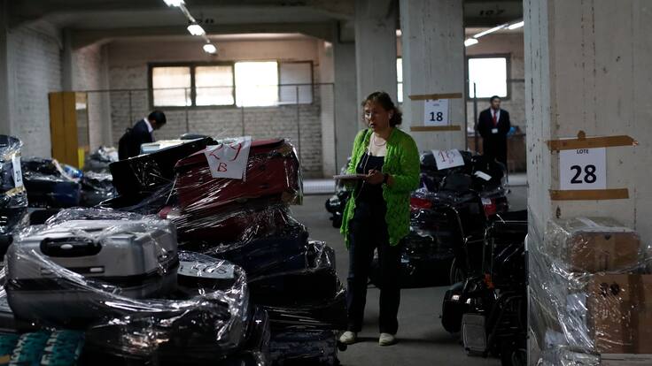 Más de 600 maletas perdidas serán rematadas en el Aeropuerto de Santiago: revisa fecha y requisitos
