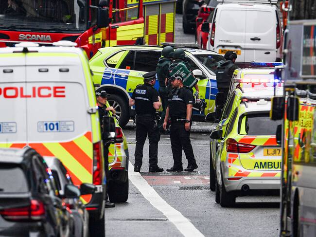 Policías custodian una calle en el centro de Glasgow