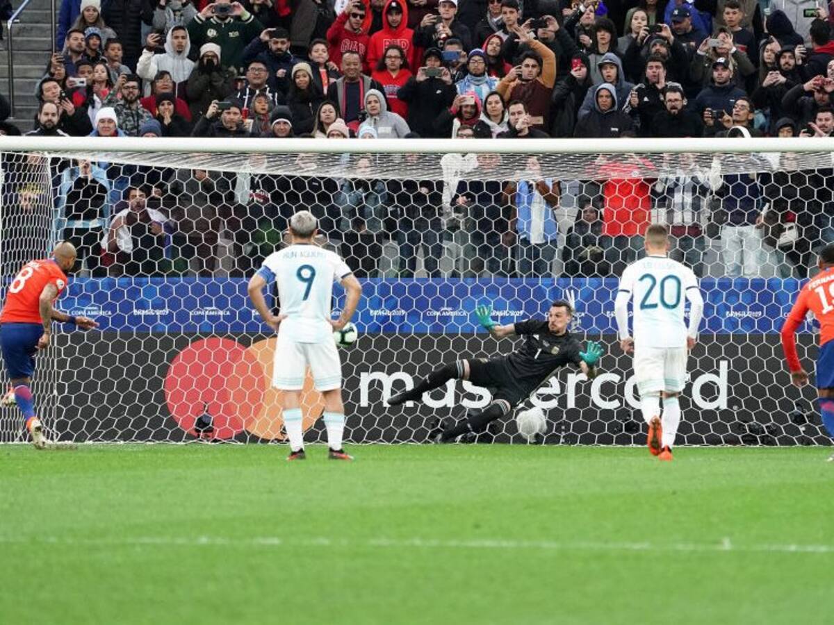 Arturo Vidal como protagonista: Así fue el último gol de Chile ante Argentina