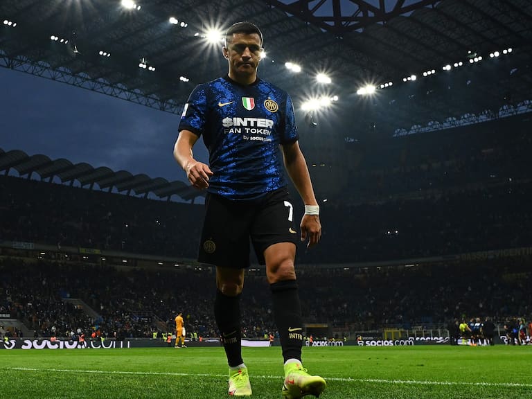 Inter de Milán buscaría la salida de Alexis Sánchez