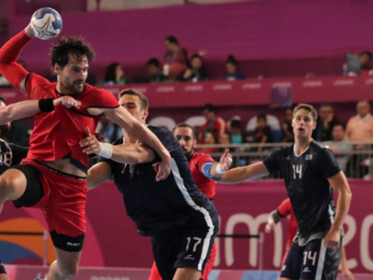 Erwin Feuchtmann y la clasificación al Mundial de Balonmano: «Es una buena experiencia para llegar sólidos y maduros al Preolímpico»