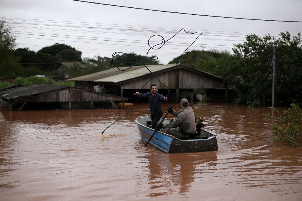 Último balance: aumentan a 76 los muertos por inundaciones en el sur de Brasil