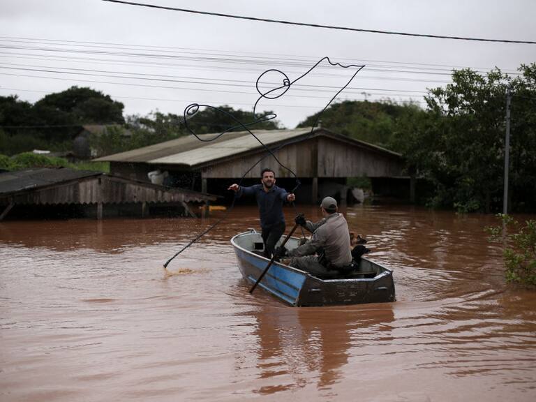Último balance: aumentan a 76 los muertos por inundaciones en el sur de Brasil