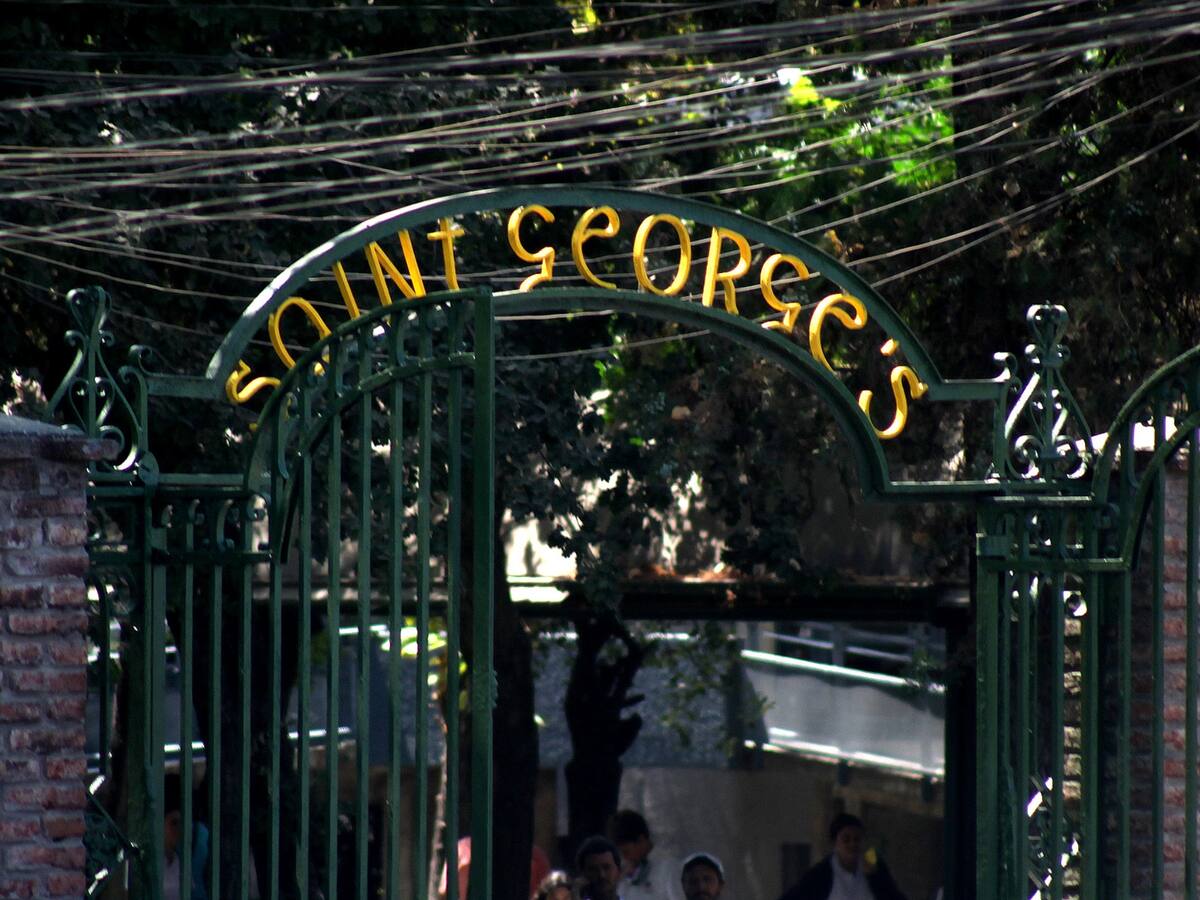 “Cometieron un error de adolescentes”: abogado de estudiante que adulteró imágenes de sus compañeras del Saint George’s señala que están arrepentidos