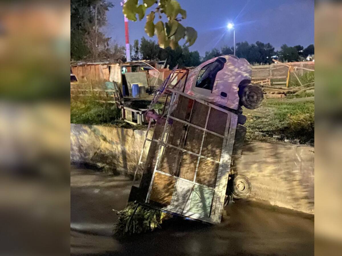 Estaban bebiendo alcohol y salieron por más: entregan detalles del fatal accidente de camión en el canal San Carlos