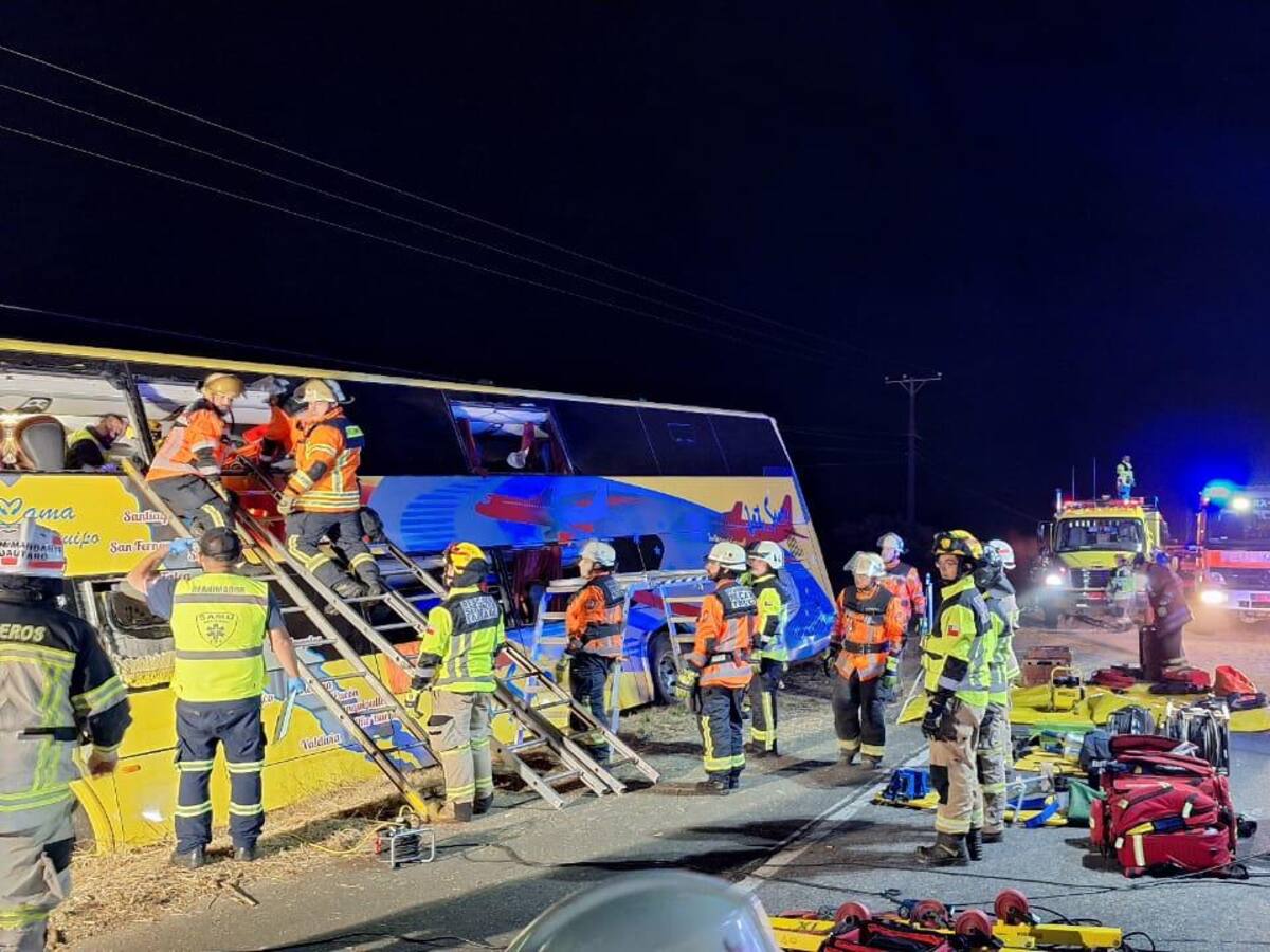 Fatal choque entre bus y camión en Ruta 5 Sur: impacto dejó al menos un muerto y decena de heridos