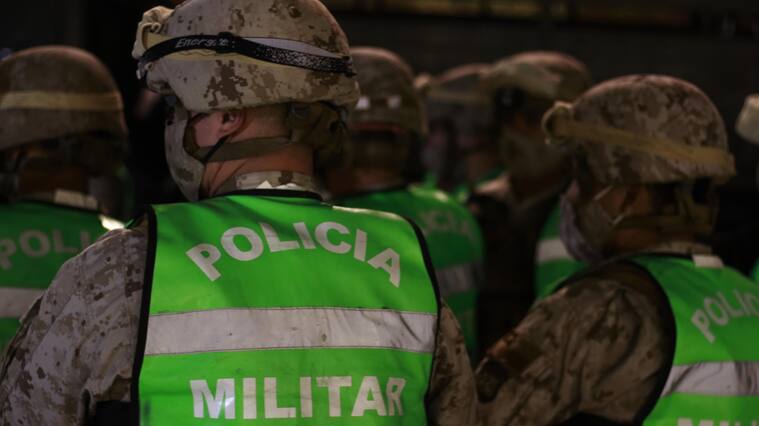 Militares toque de queda