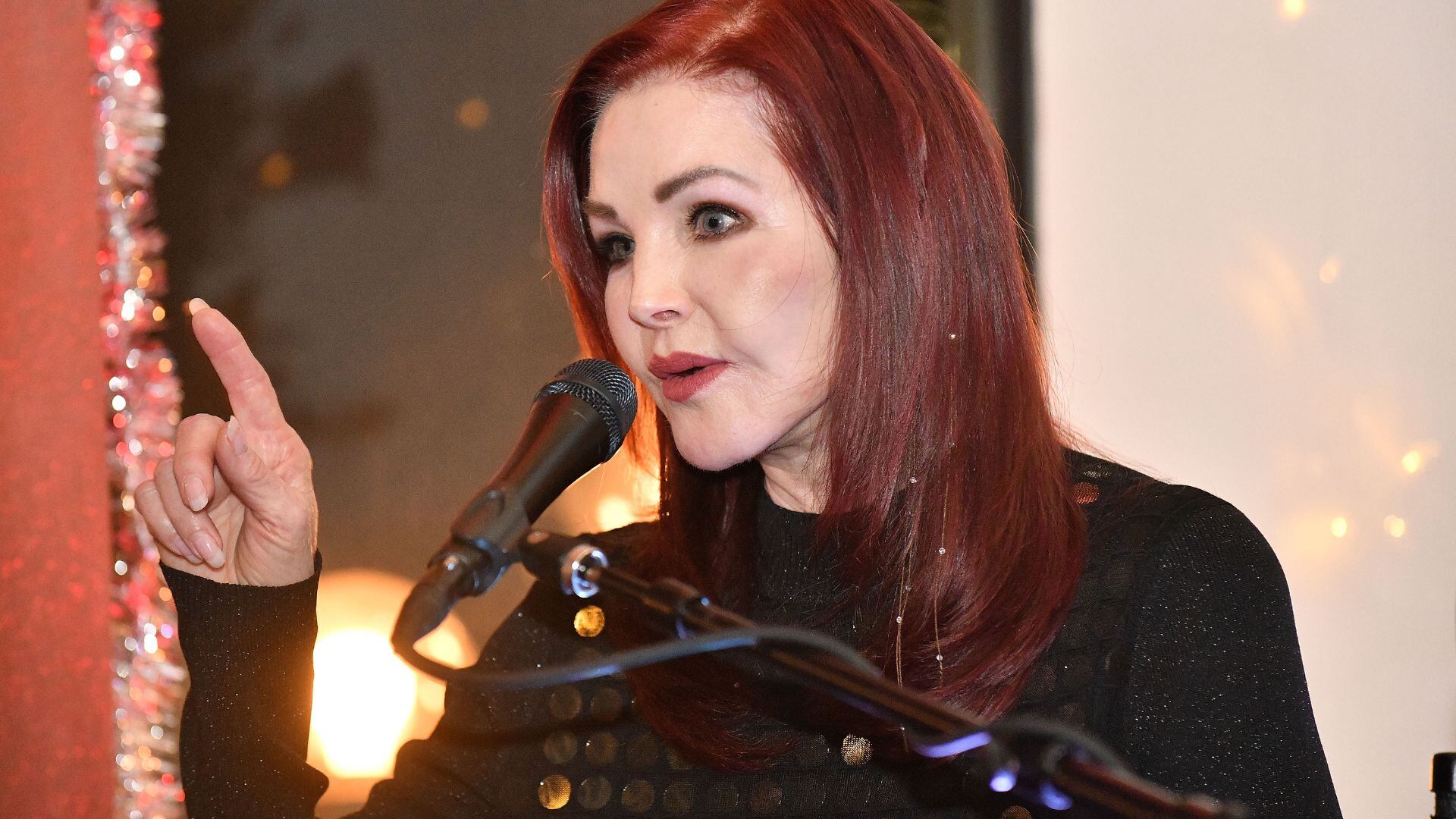 Lisa, Elvis Presley, princesa del rock, rey del rock, testamento, Inconsistencias en la enmienda, p