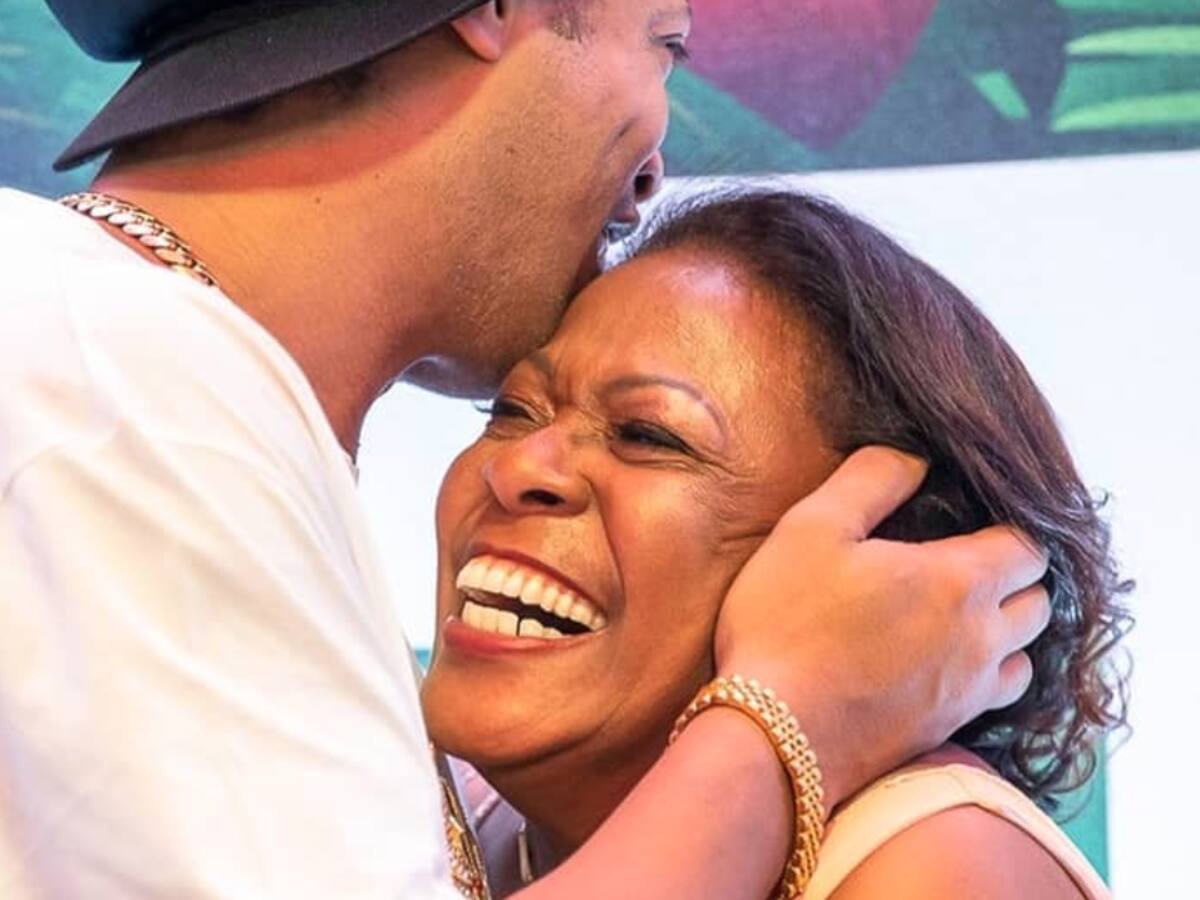 Ronaldinho confirmó que su madre se encuentra en la UCI por coronavirus