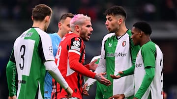 AC Milan quedó eliminado de la Champions League en su casa tras no conseguir la victoria ante el Feyenoord