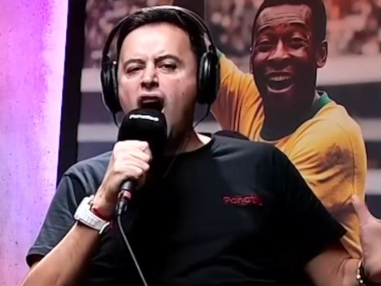 “Le pone más emoción que los narradores brasileños”: Trovador del Gol sorprende a hinchas con su espectacular relato