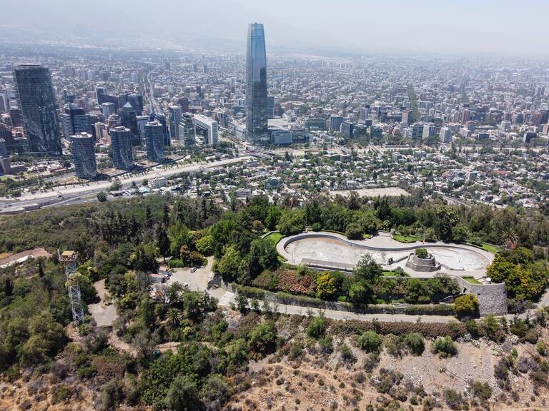 Sin lluvias y con contaminación: así afectará a Chile el anticiclón más extenso y poderoso del año