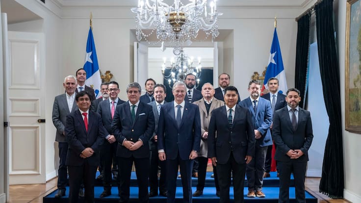 Gobernadores tras reunión con Kast: buscan un “nuevo trato” para las regiones