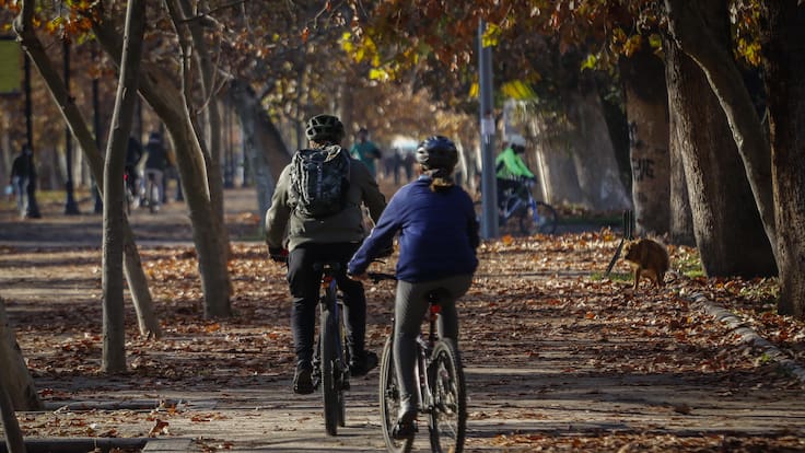 Qué es el “Veroño”, el fenómeno que marcará el clima en Santiago y Valparaíso el fin de semana