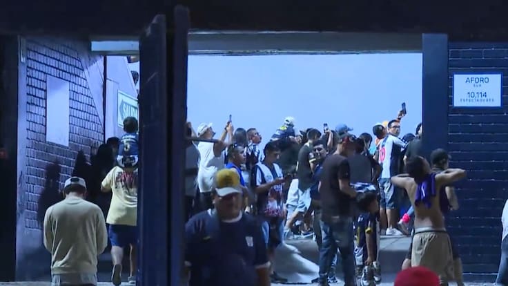 Tragedia en Perú: un muerto y 60 heridos deja caída de estructura durante banderazo de Alianza Lima