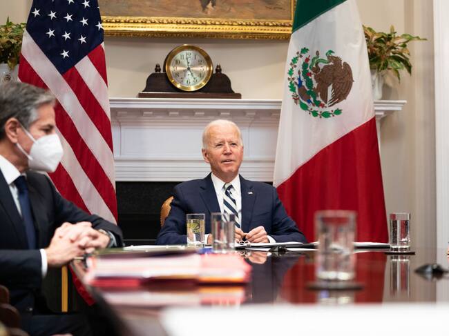 Joe Biden atiende a Andrés Manuel López Obrador desde la Casa Blanca