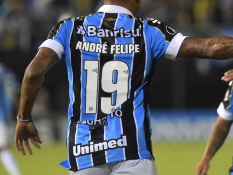 Gremio goleó a Libertad para quedarse con el último cupo en cuartos de la Copa Libertadores 2019