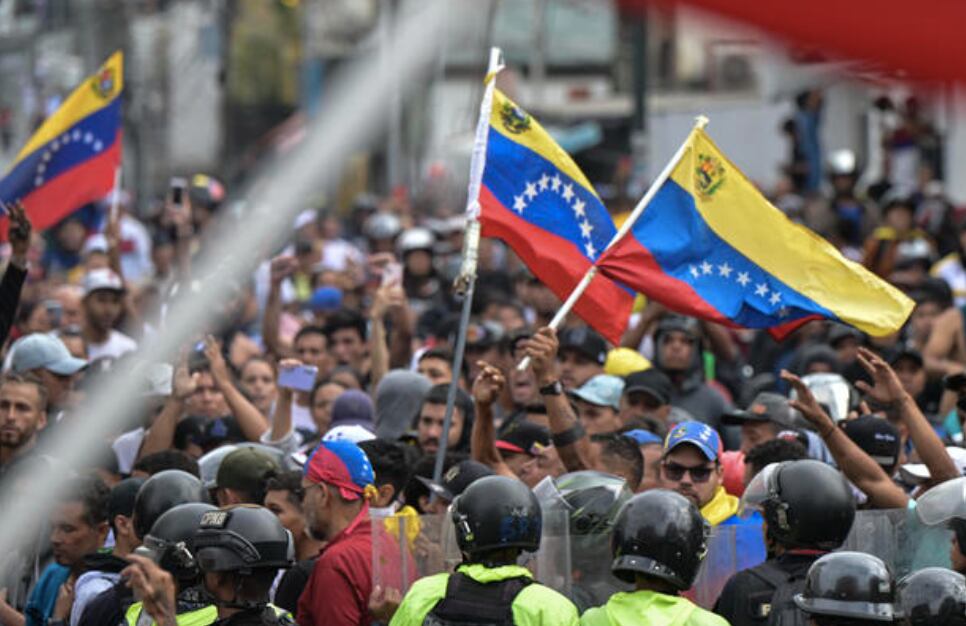 Por segundo día consecutivo: miles de personas salen a manifestarse en Venezuela tras las elecciones
