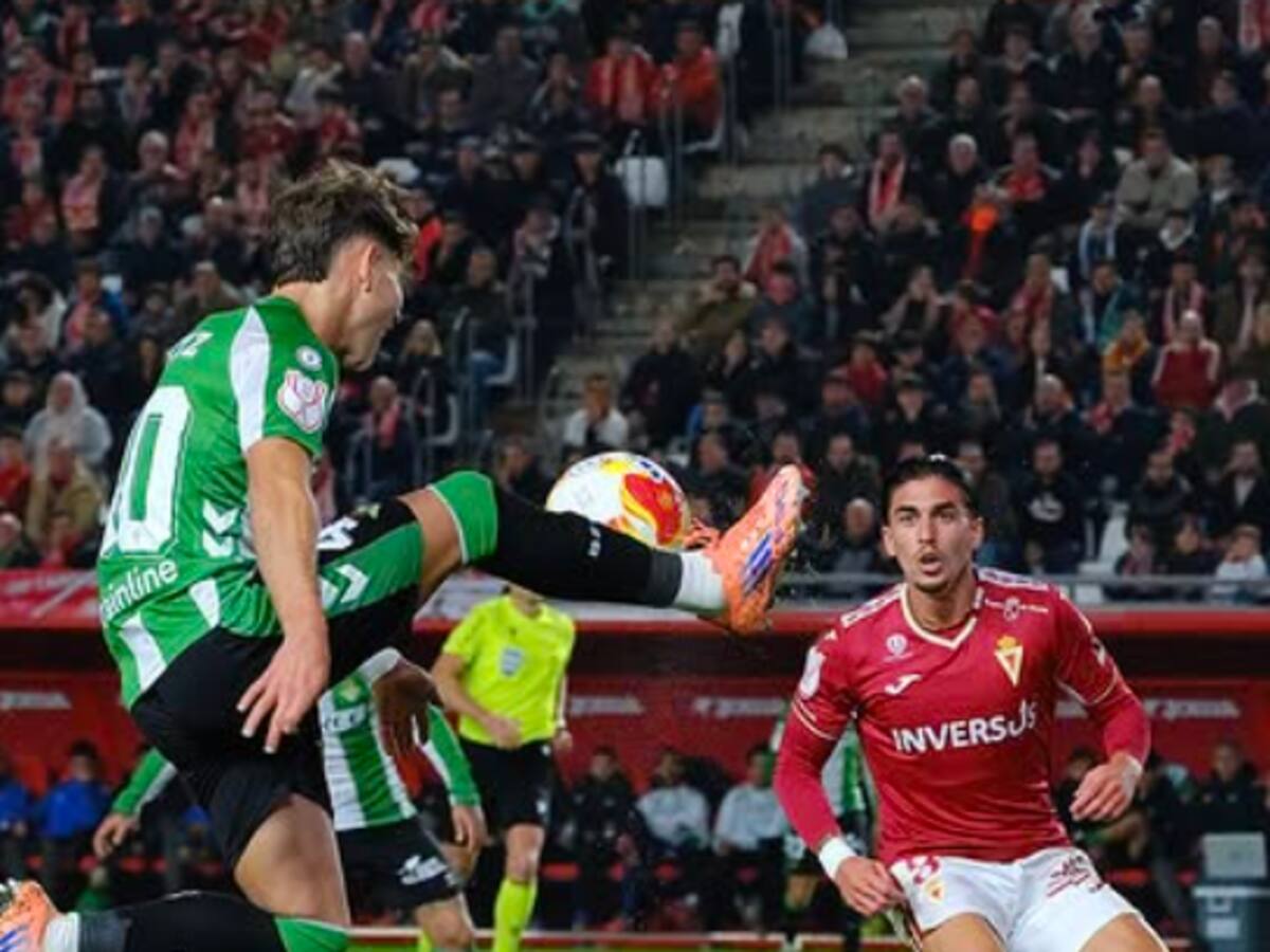 Con 30.000 personas en el estadio: el Betis sufrió en su visita a un equipo de Tercera División por la Copa del Rey