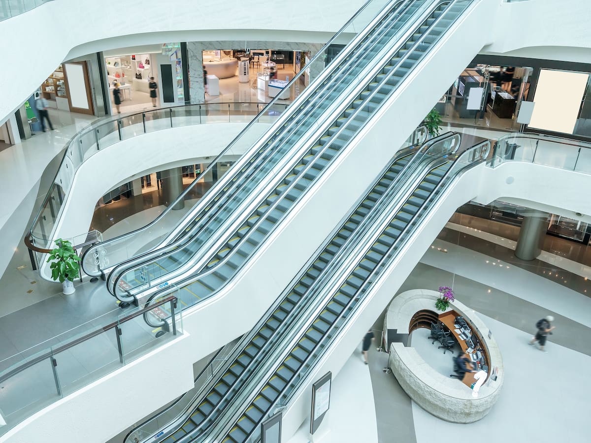 Los nuevos malls que Cencosud planea construir en Chile: varios en comunas de Santiago y del sur