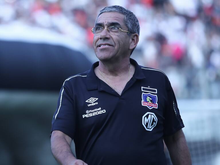 Colo Colo evalúa continuidad de Gualberto Jara hasta diciembre