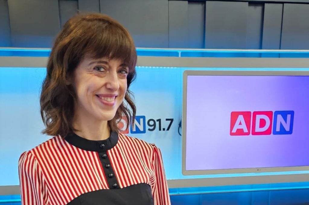 Nona Fernández, Alia Trabucco y Alejandro Zambra, entre otros: Escritora Irene Vallejo destaca a autores nacionales en su primer paso por Chile