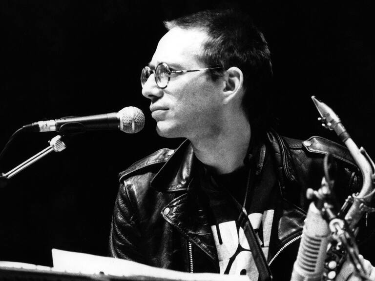American avant-garde jazz multi-instrumentalist and composer John Zorn performing on stage, 1989. (Photo by Tim Hall/Redferns/Getty Images)